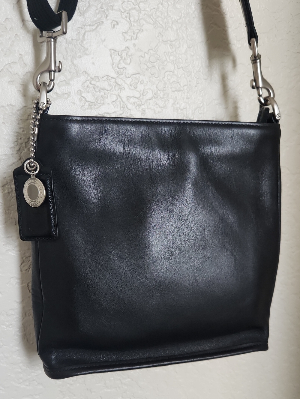 Vintage Coach "Chelsea Slim Messenger" Swingpack.